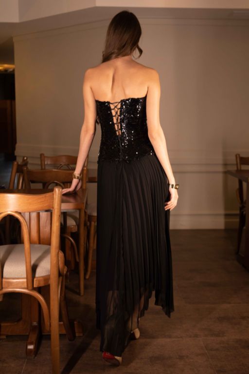 Asymmetria skirt